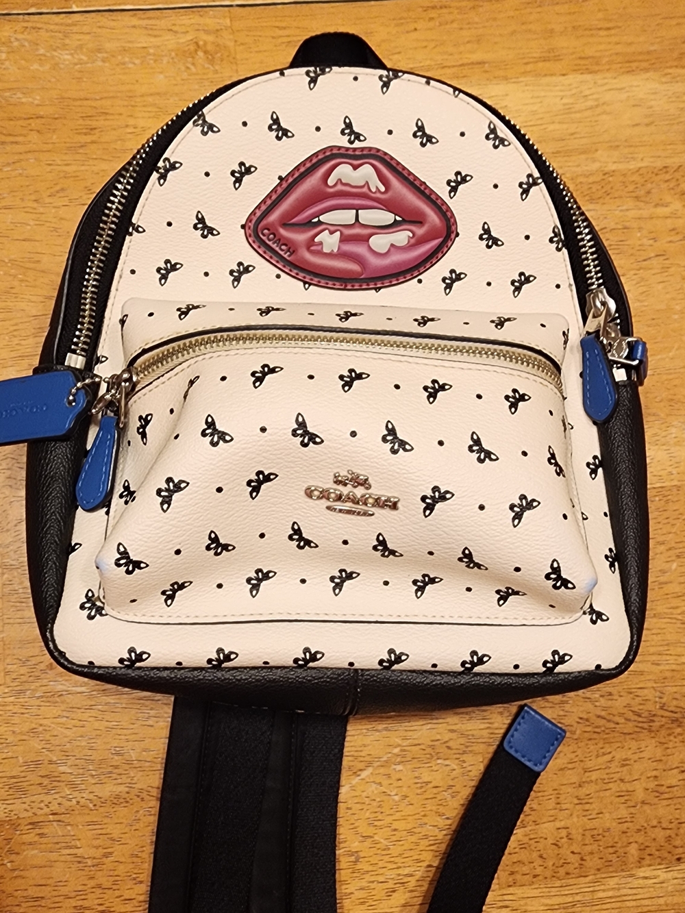 Coach White & Black Mini Backpack with Red Lip Patch - Picture 7 of 16